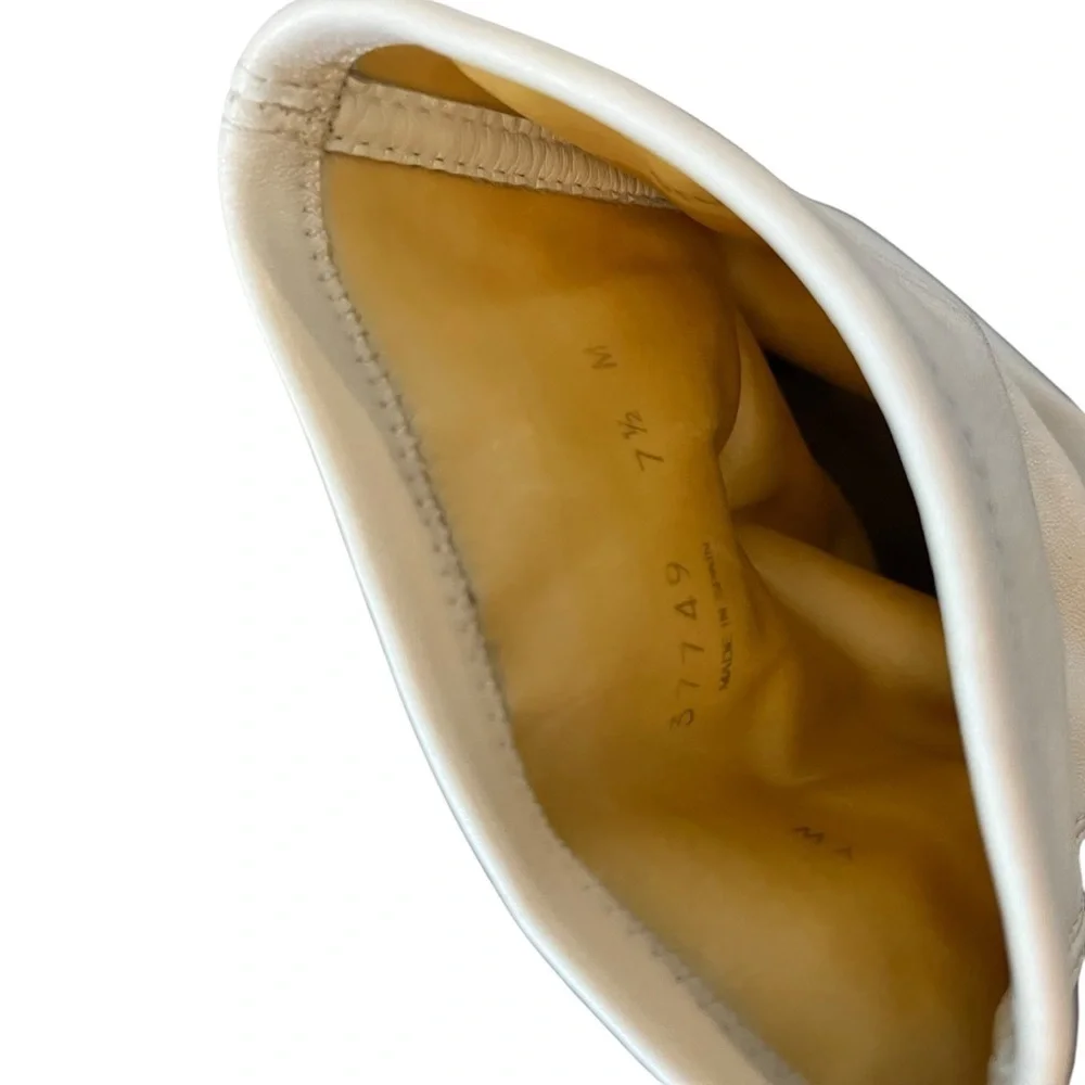 Stuart Weitzman cream leather boots! Size 7.5